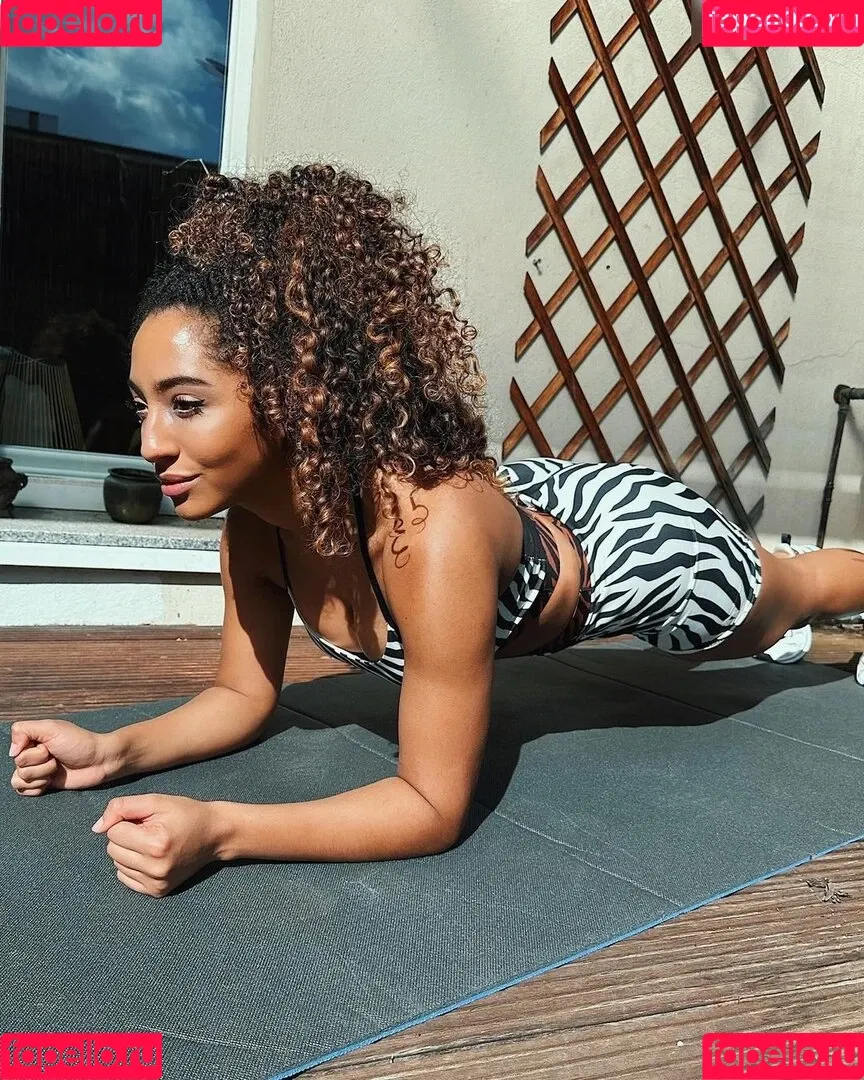 Amanda Ciss Onlyfans Photo Gallery 