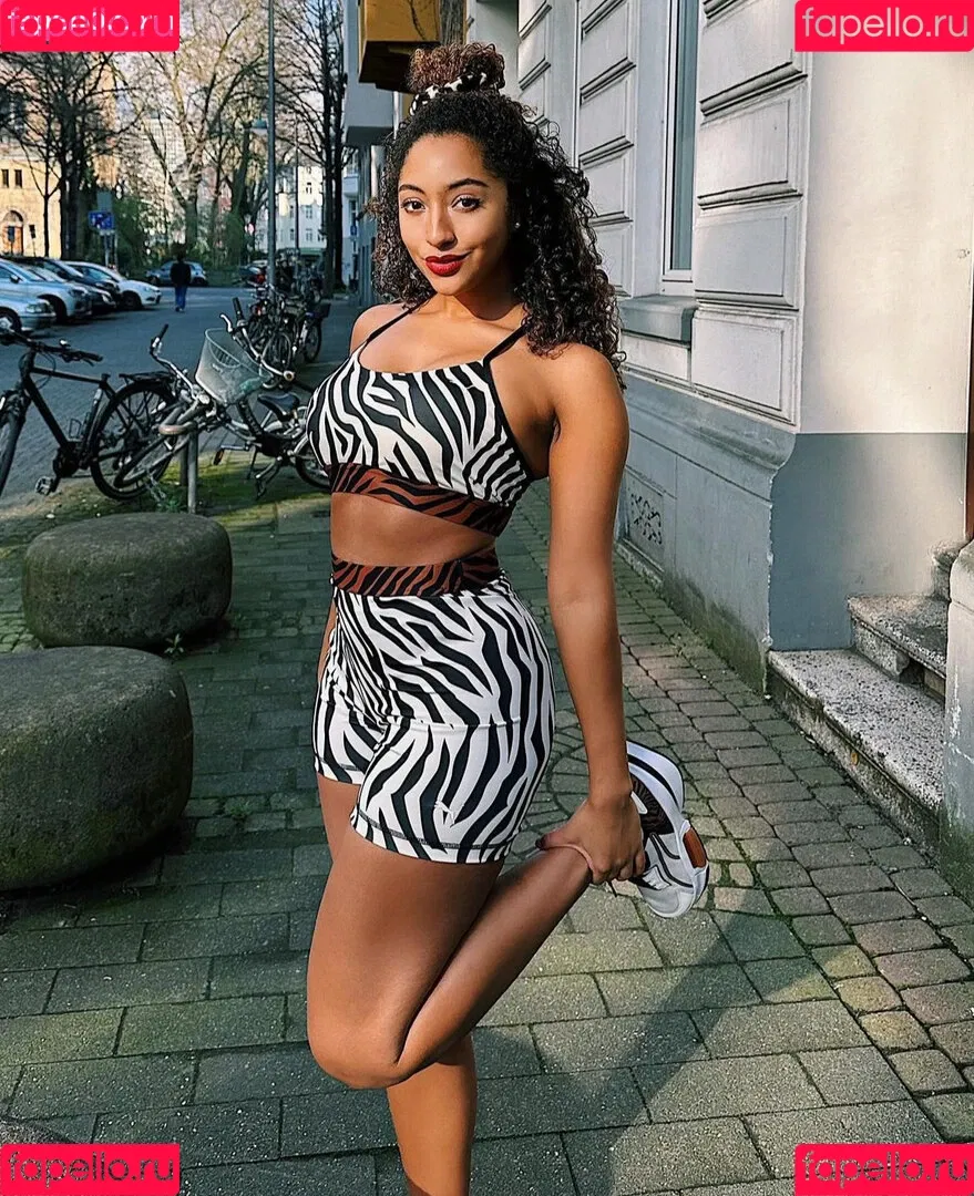 Amanda Ciss Onlyfans Photo Gallery 