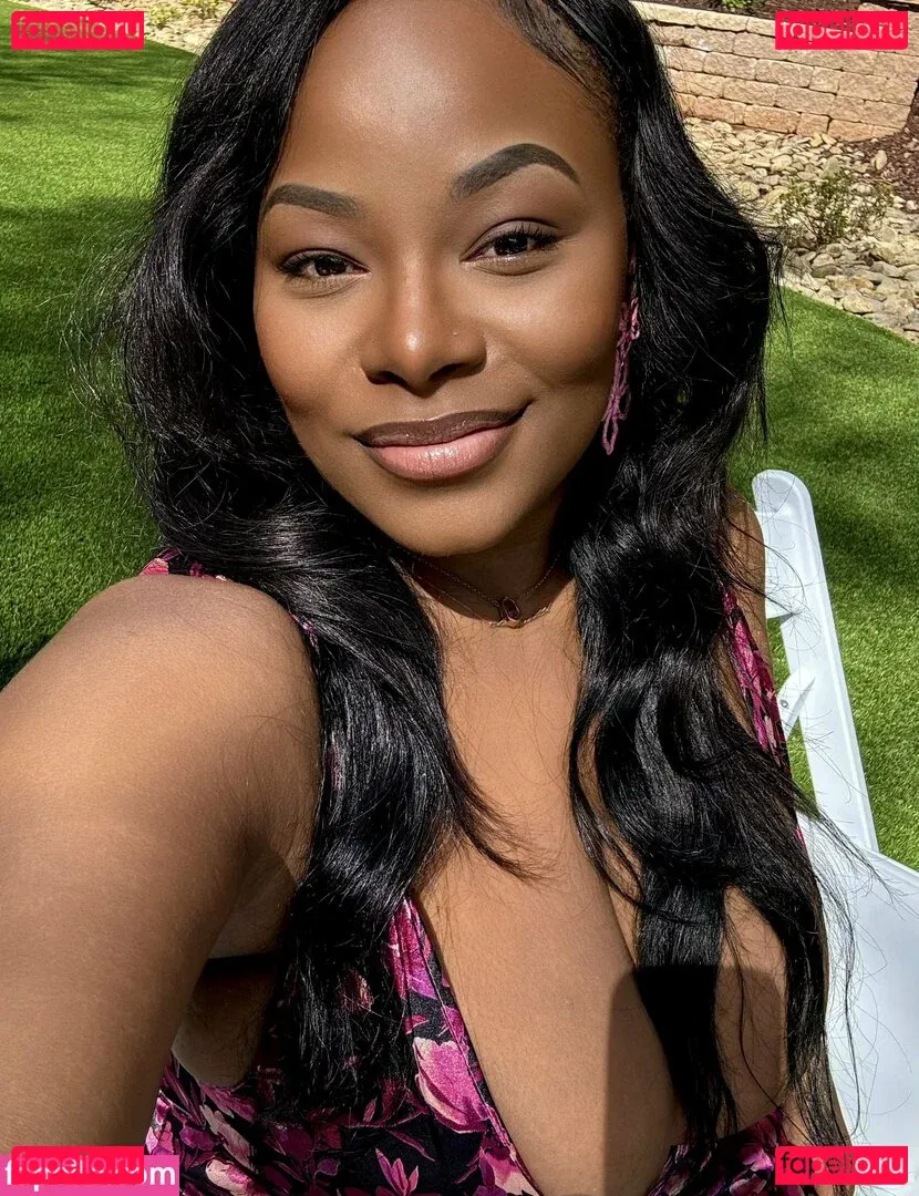 mollina_rae Onlyfans Photo Gallery 