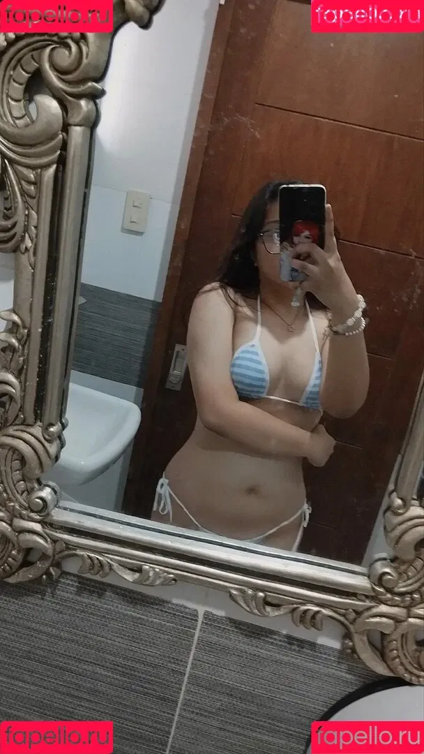 Minyume Onlyfans Photo Gallery 