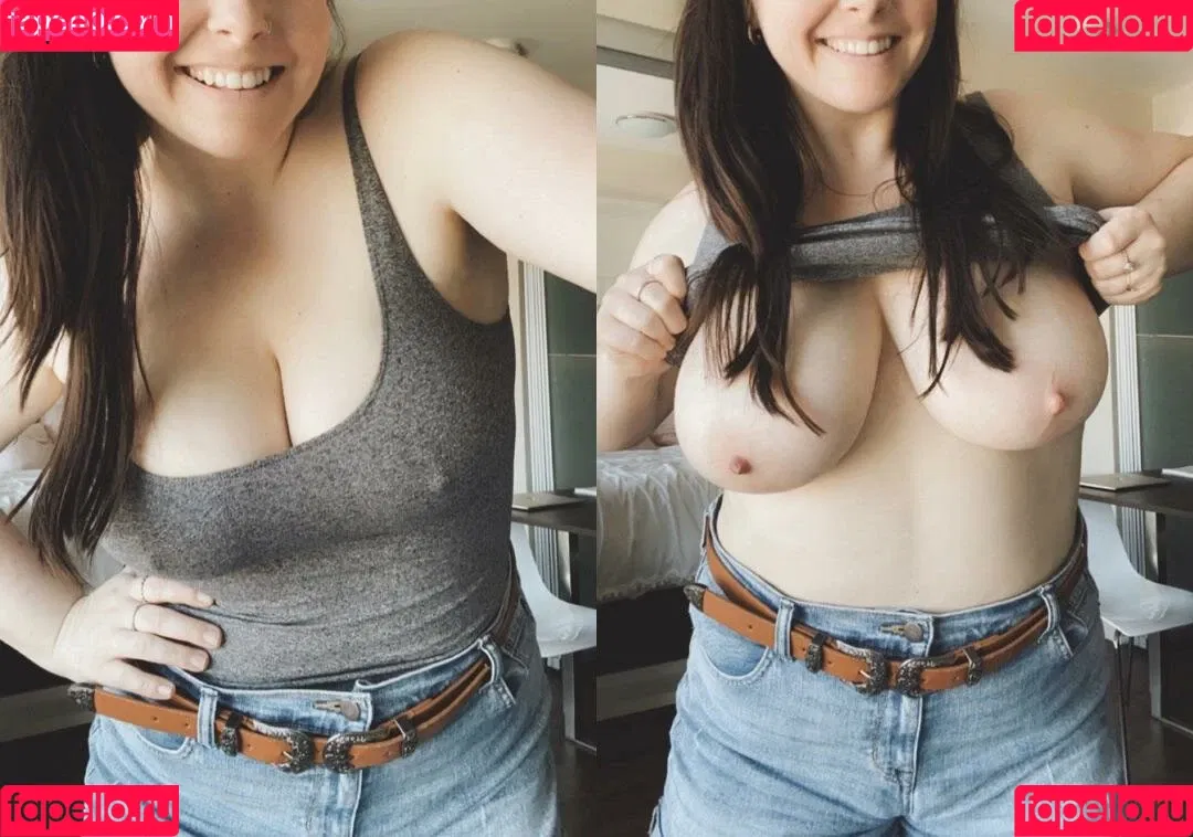 Emma Next Door Onlyfans Photo Gallery 