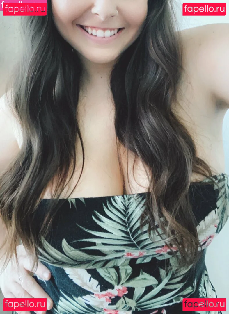 Emma Next Door Onlyfans Photo Gallery 