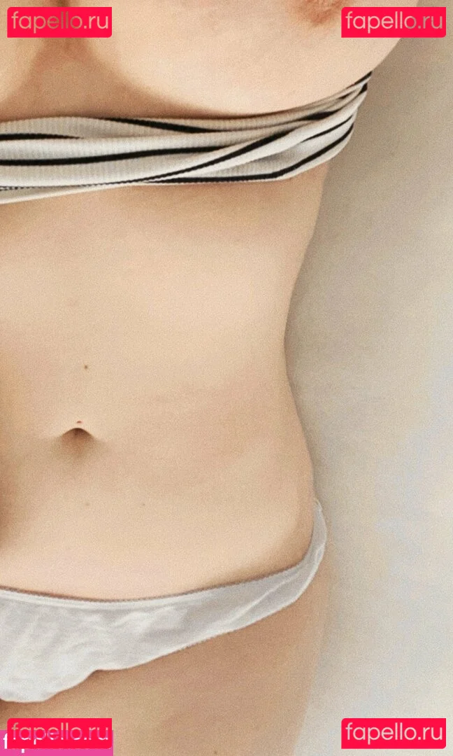 Emma Next Door Onlyfans Photo Gallery 