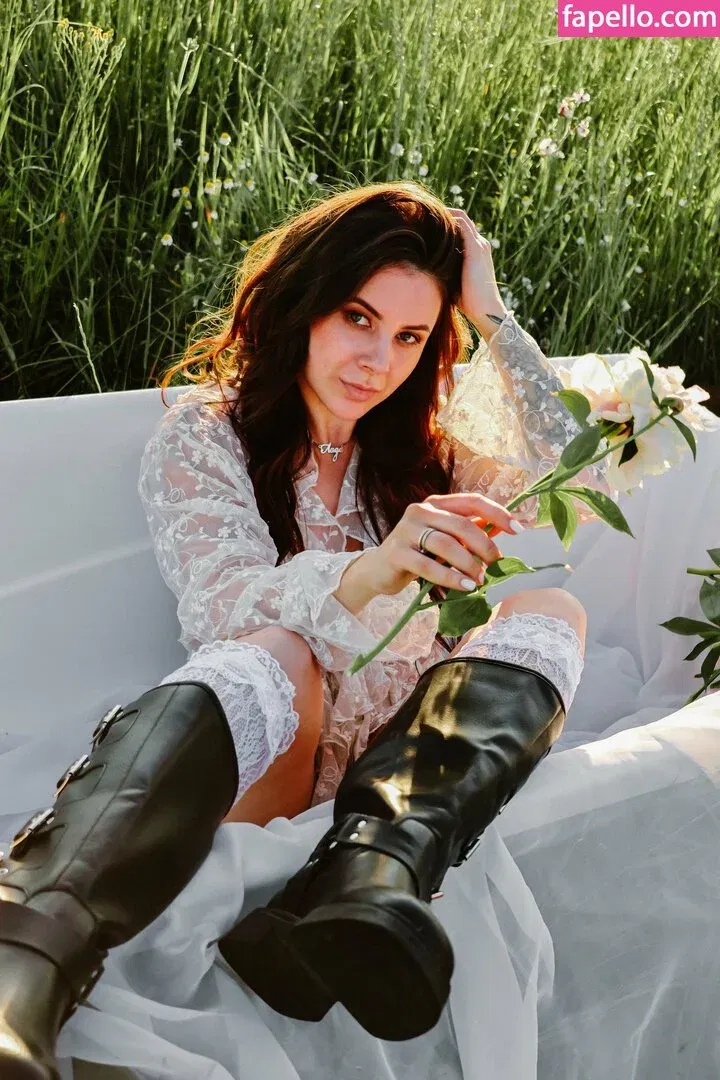 Goddess_Lada Onlyfans Photo Gallery 