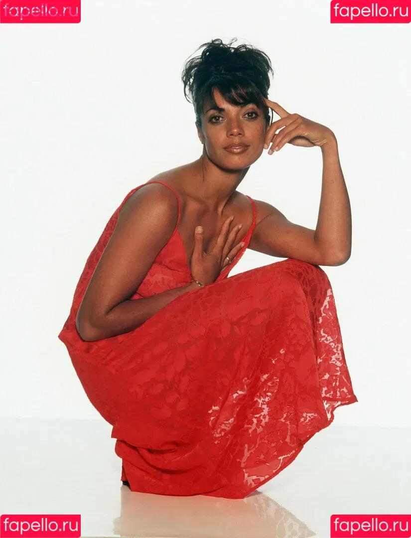 Jenny Powell Onlyfans Photo Gallery 