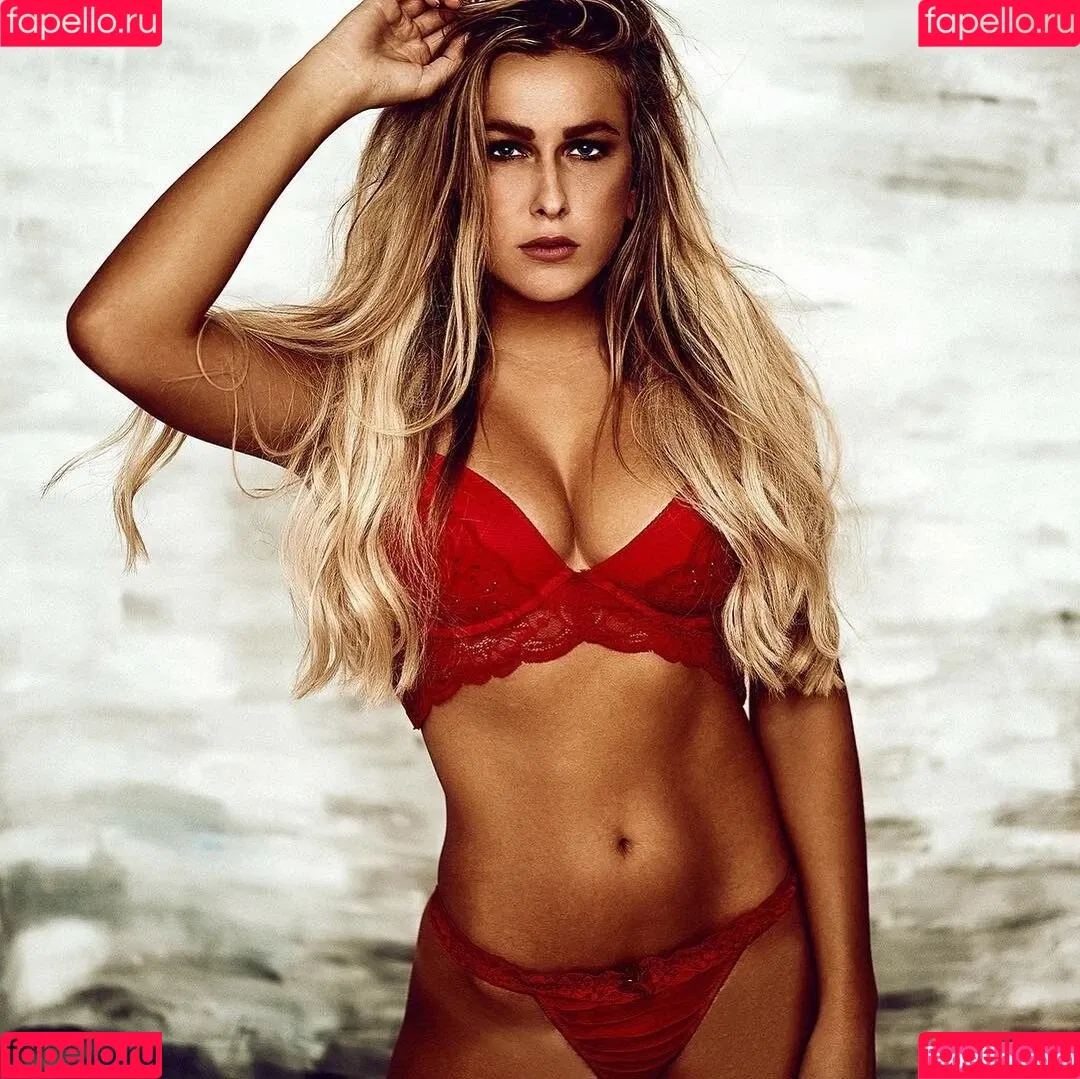 Ariane Schmidt Onlyfans Photo Gallery 