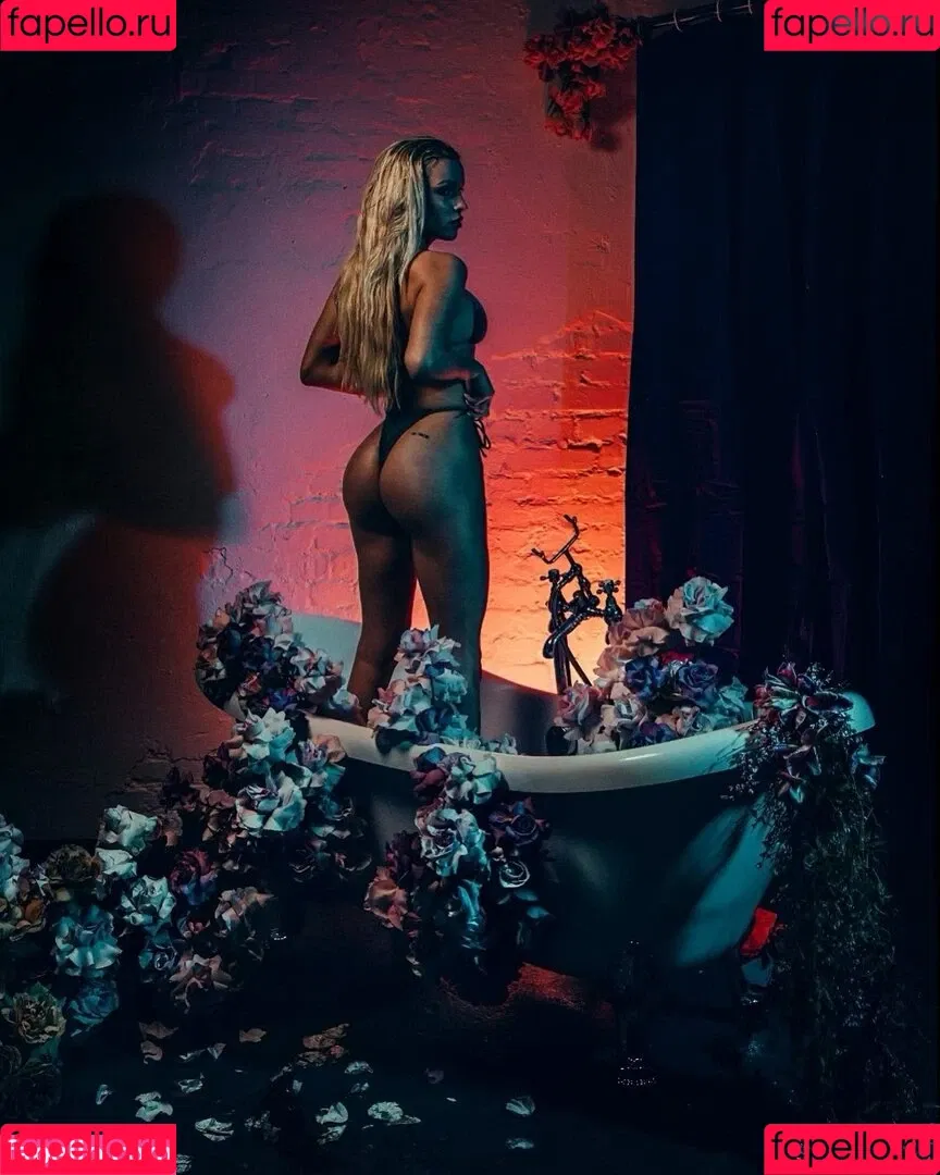 Ariane Schmidt Onlyfans Photo Gallery 