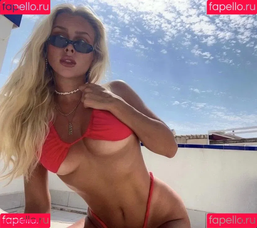 Ariane Schmidt Onlyfans Photo Gallery 