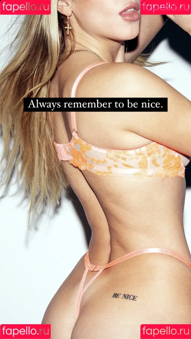 Ariane Schmidt Onlyfans Photo Gallery 