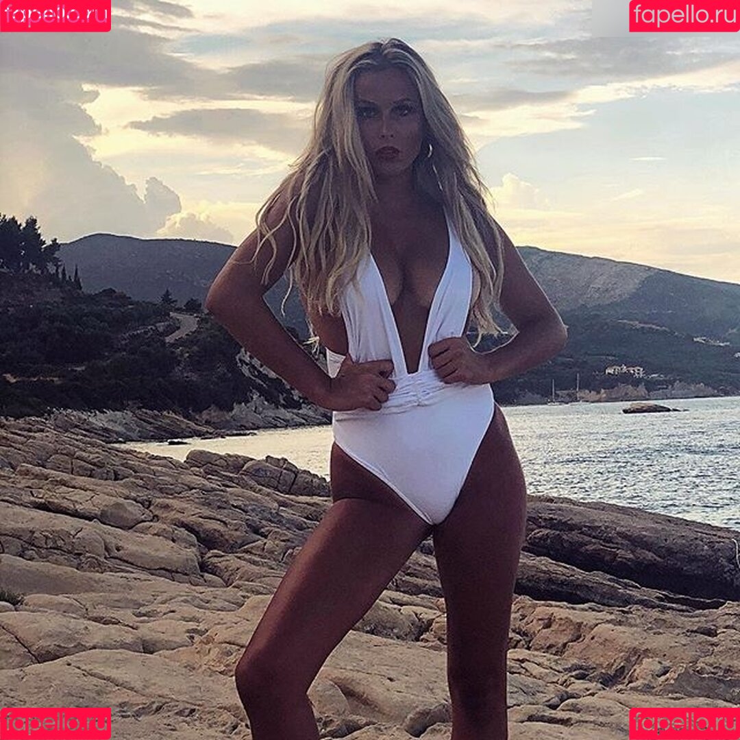 Ariane Schmidt Onlyfans Photo Gallery 