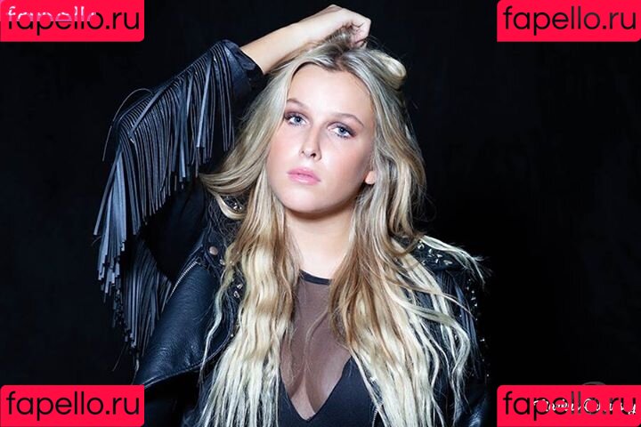 Ariane Schmidt Onlyfans Photo Gallery 