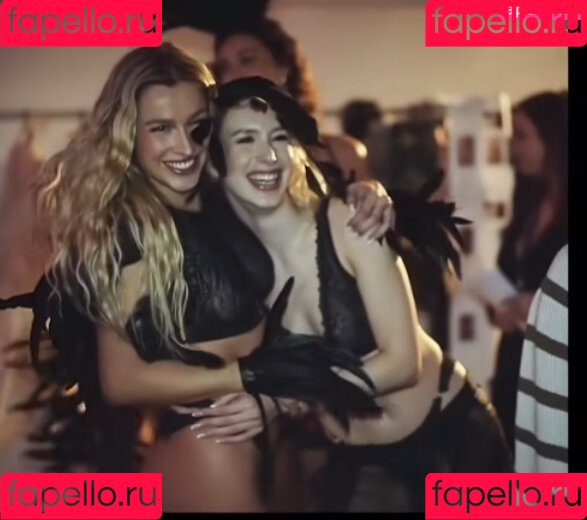 Ariane Schmidt Onlyfans Photo Gallery 