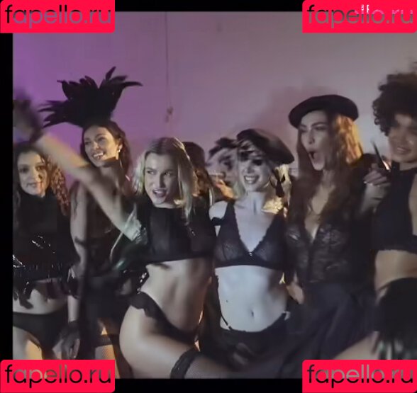 Ariane Schmidt Onlyfans Photo Gallery 