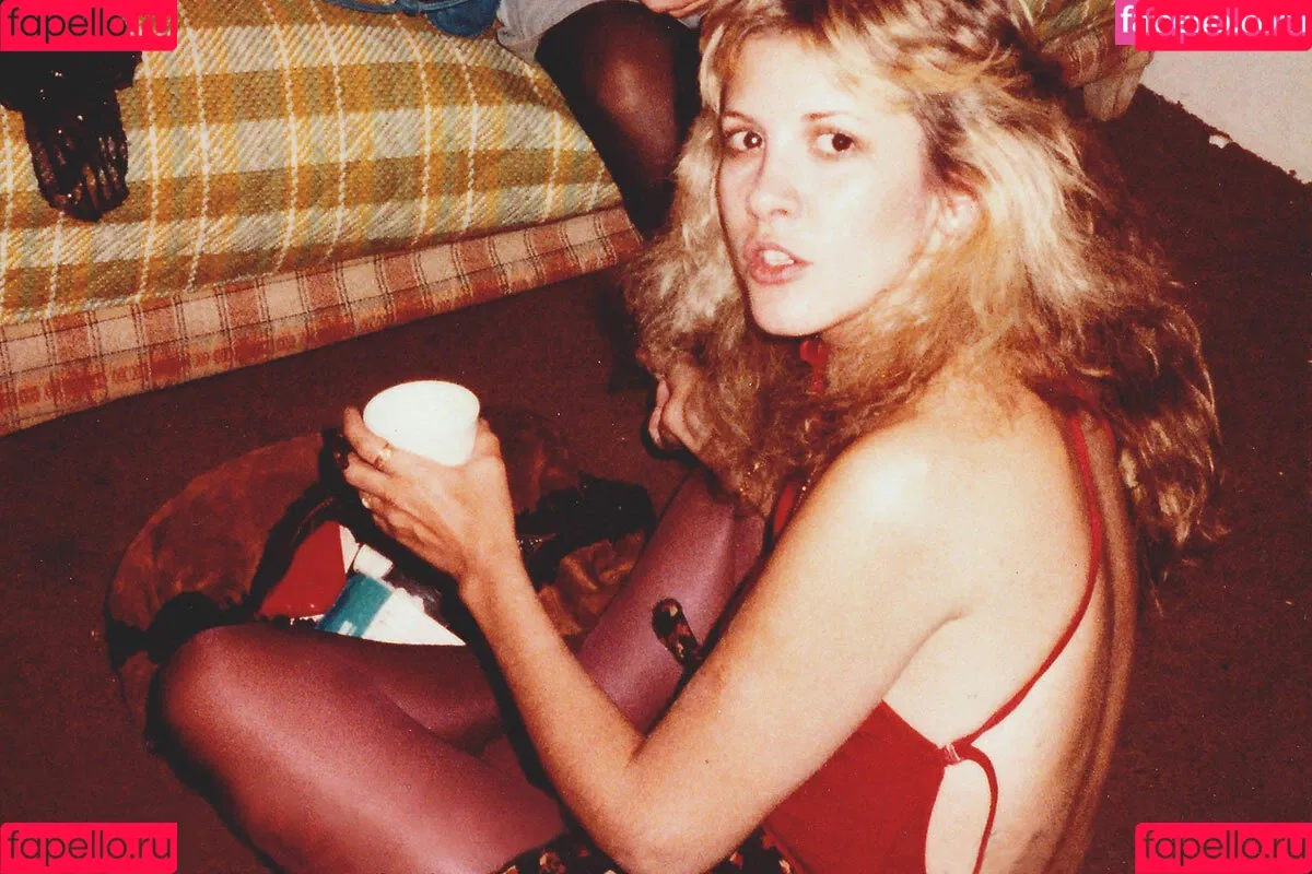 Stevie Nicks Onlyfans Photo Gallery 