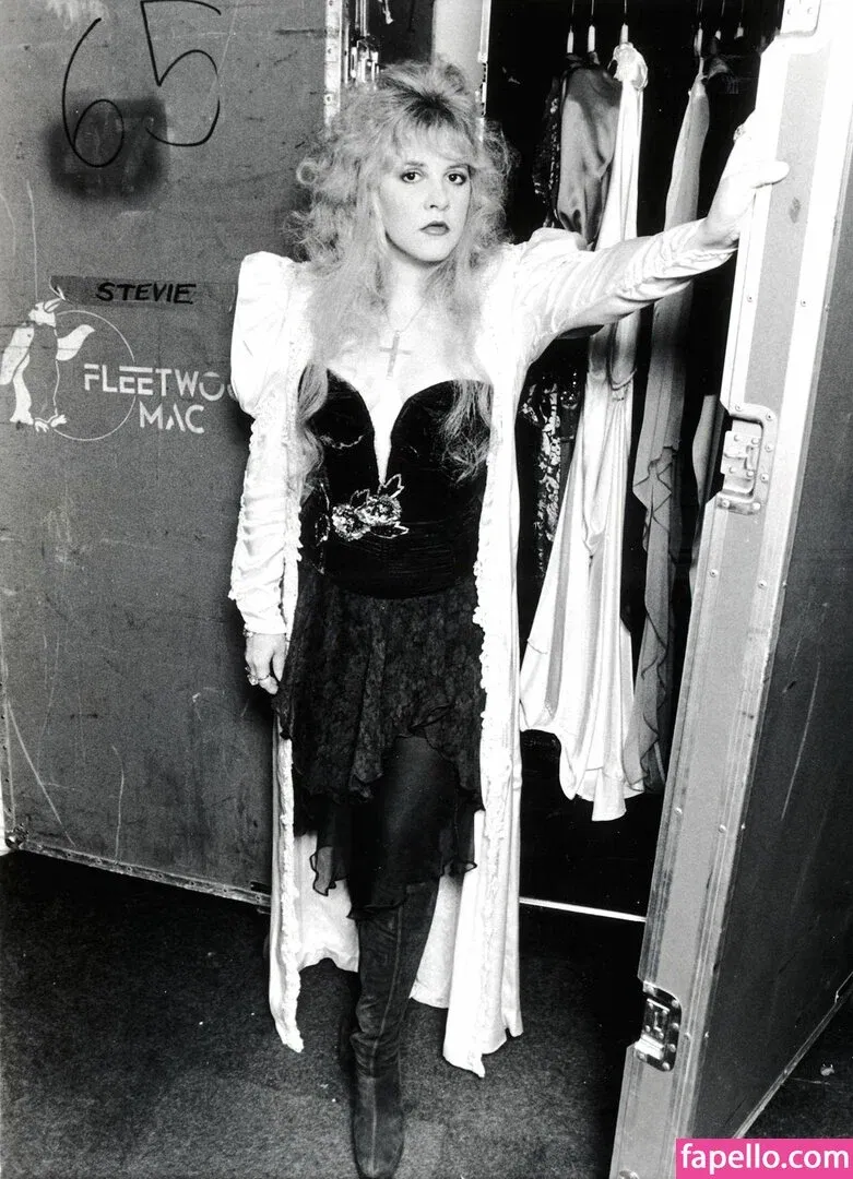 Stevie Nicks Onlyfans Photo Gallery 