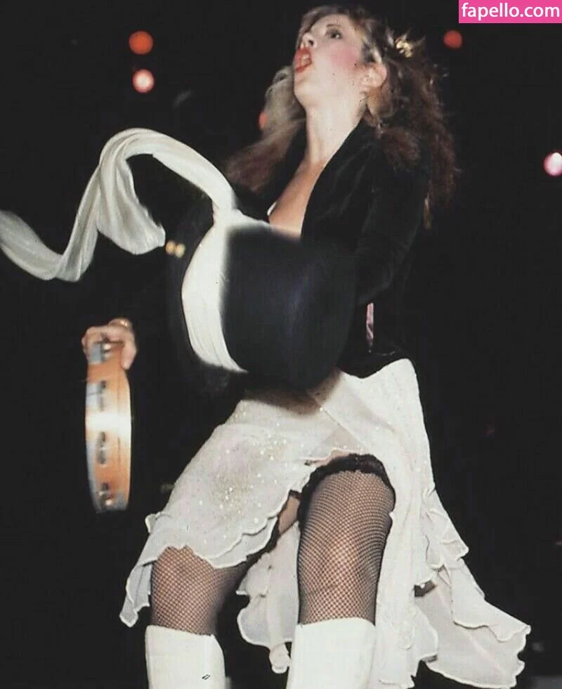 Stevie Nicks Onlyfans Photo Gallery 
