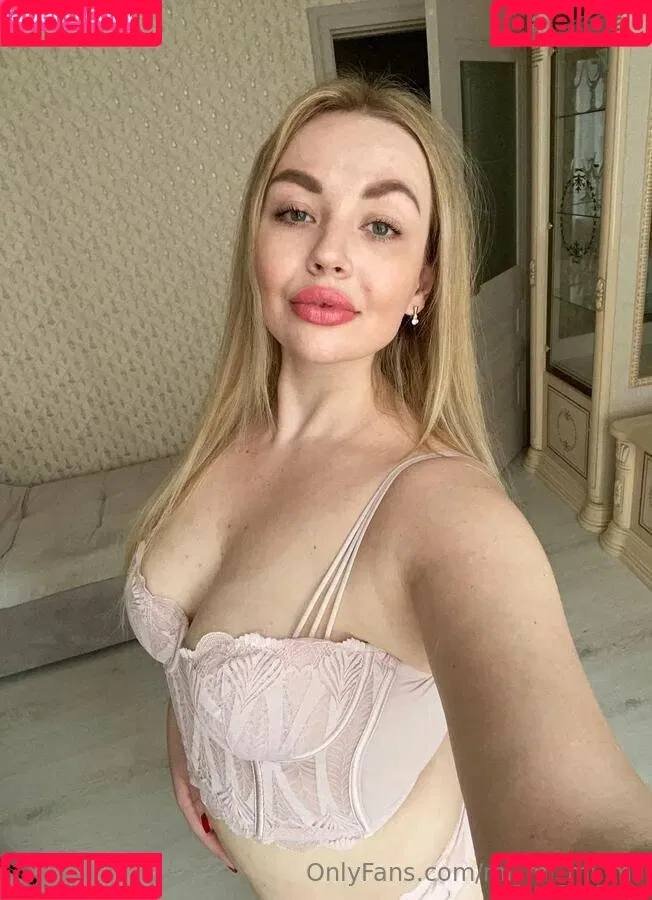 mi_mi_mi_mi Onlyfans Photo Gallery 
