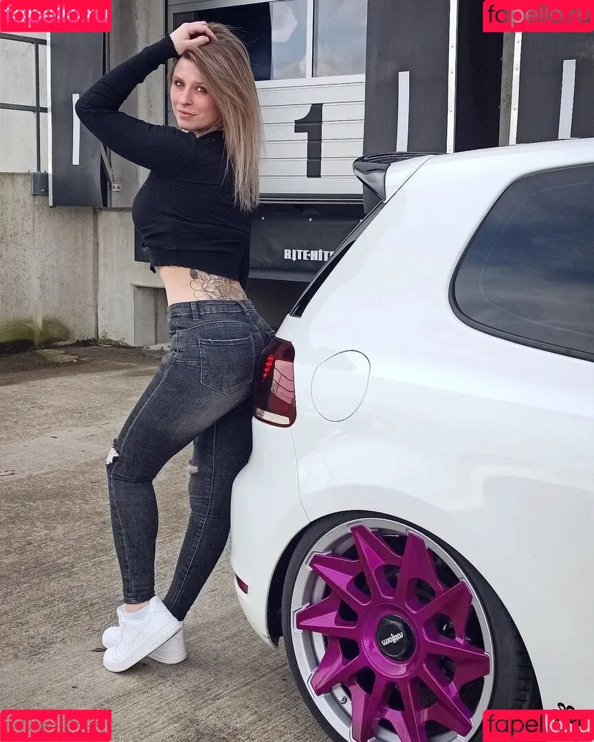 Christiiin Onlyfans Photo Gallery 
