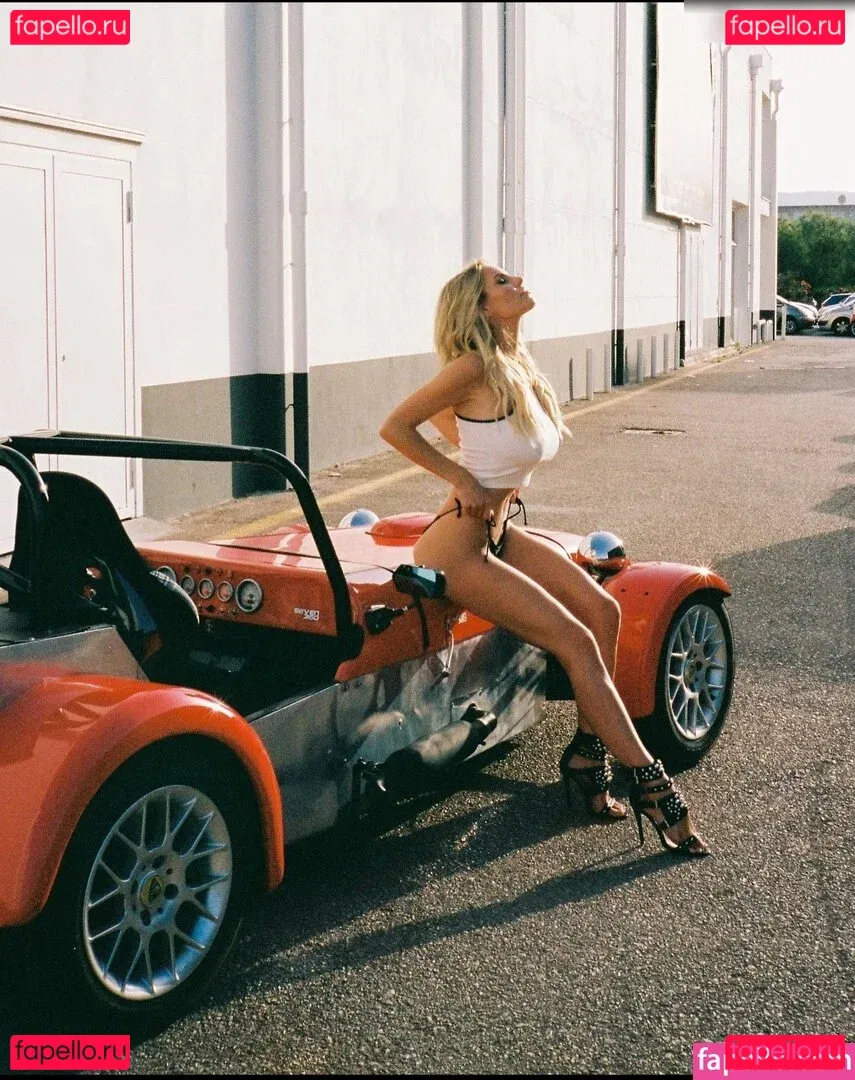 Fleur Conradi Onlyfans Photo Gallery 