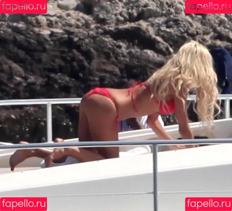 Victoria Silvstedt Onlyfans Photo Gallery 