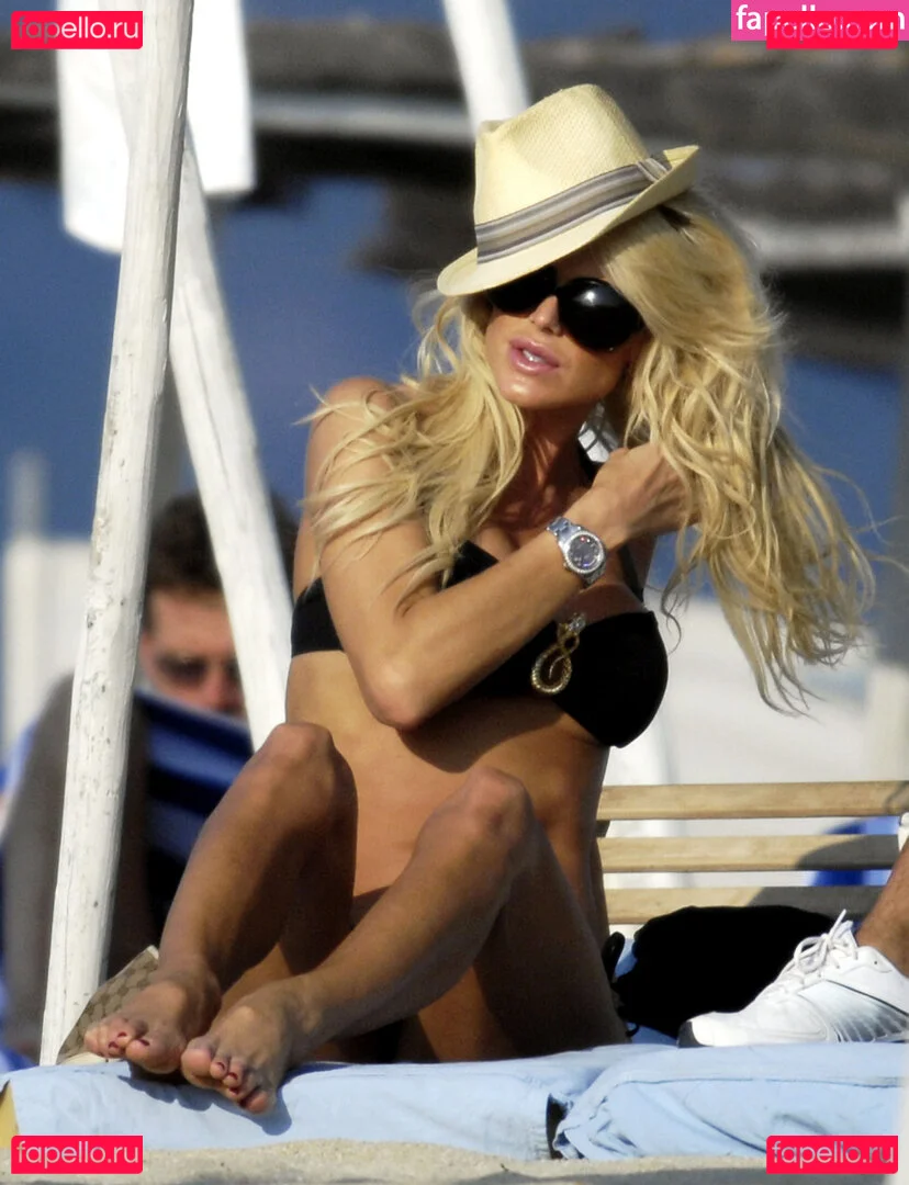 Victoria Silvstedt Onlyfans Photo Gallery 