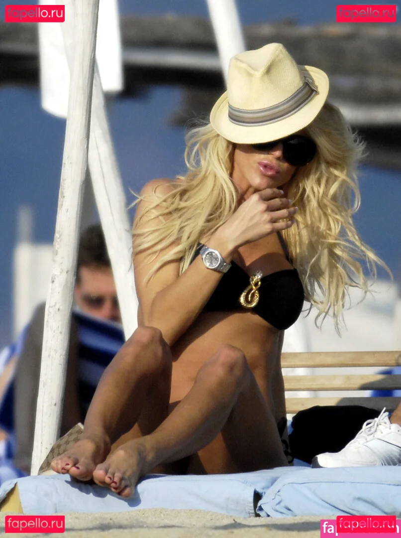 Victoria Silvstedt Onlyfans Photo Gallery 