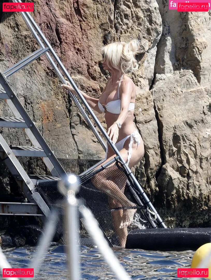 Victoria Silvstedt Onlyfans Photo Gallery 