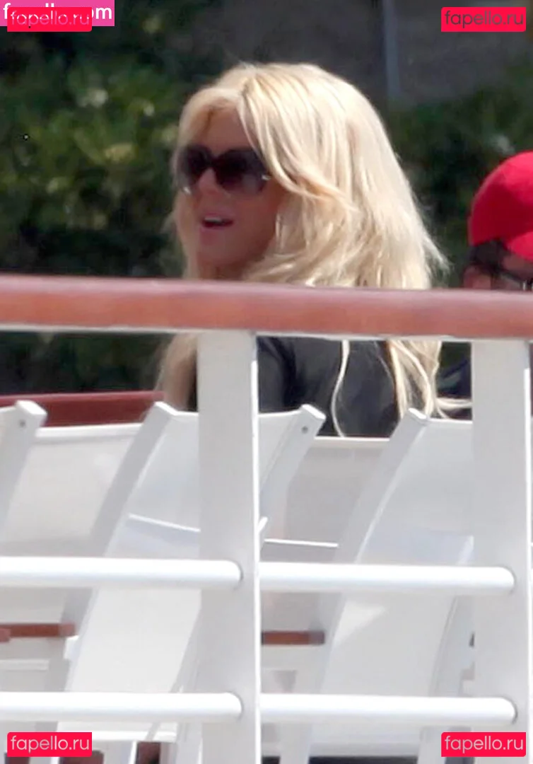 Victoria Silvstedt Onlyfans Photo Gallery 