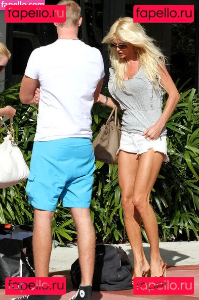 Victoria Silvstedt Onlyfans Photo Gallery 