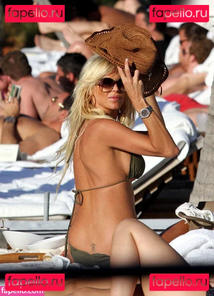 Victoria Silvstedt Onlyfans Photo Gallery 