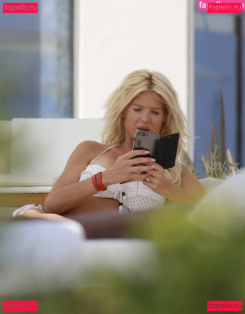 Victoria Silvstedt Onlyfans Photo Gallery 