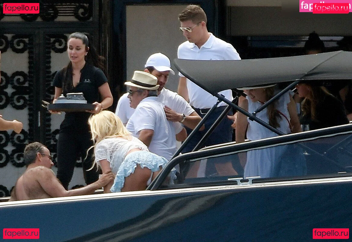 Victoria Silvstedt Onlyfans Photo Gallery 