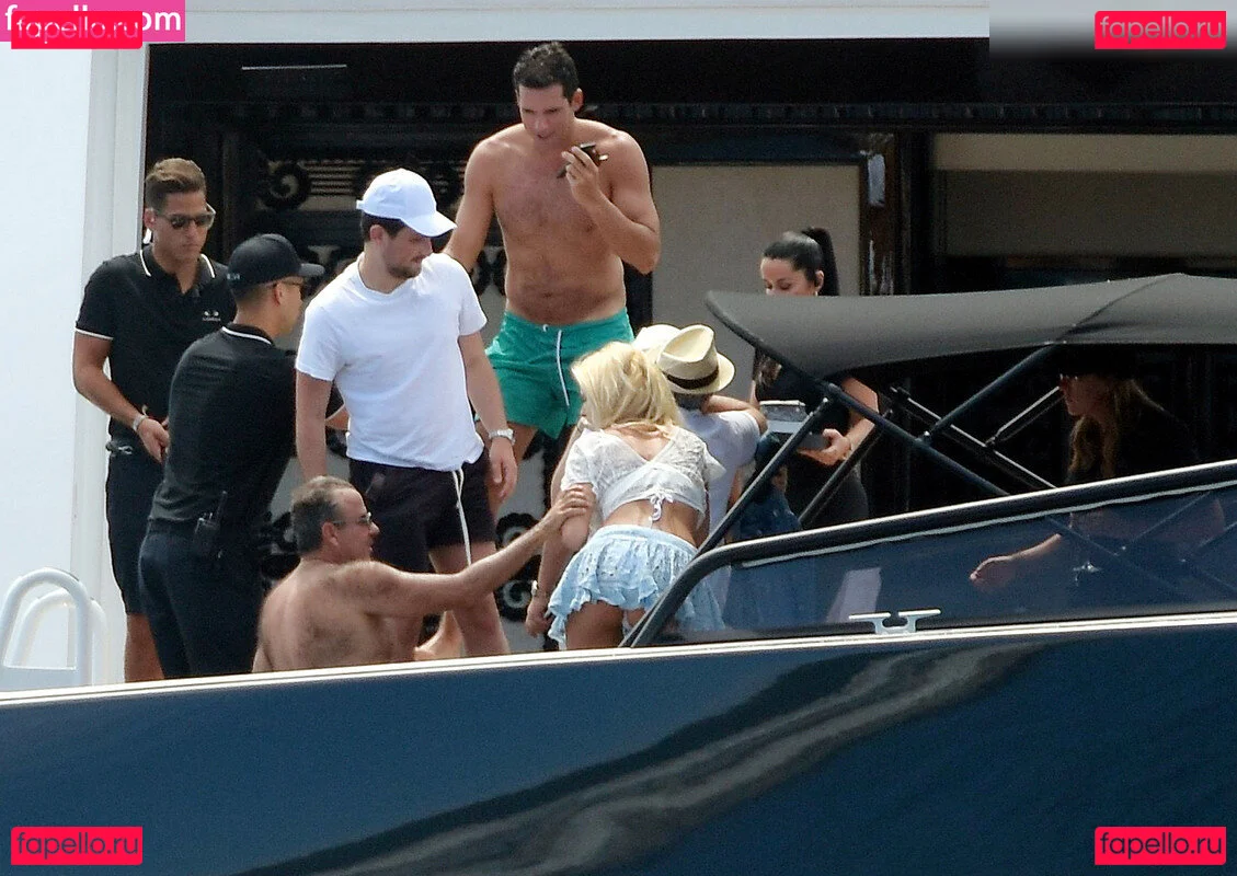 Victoria Silvstedt Onlyfans Photo Gallery 