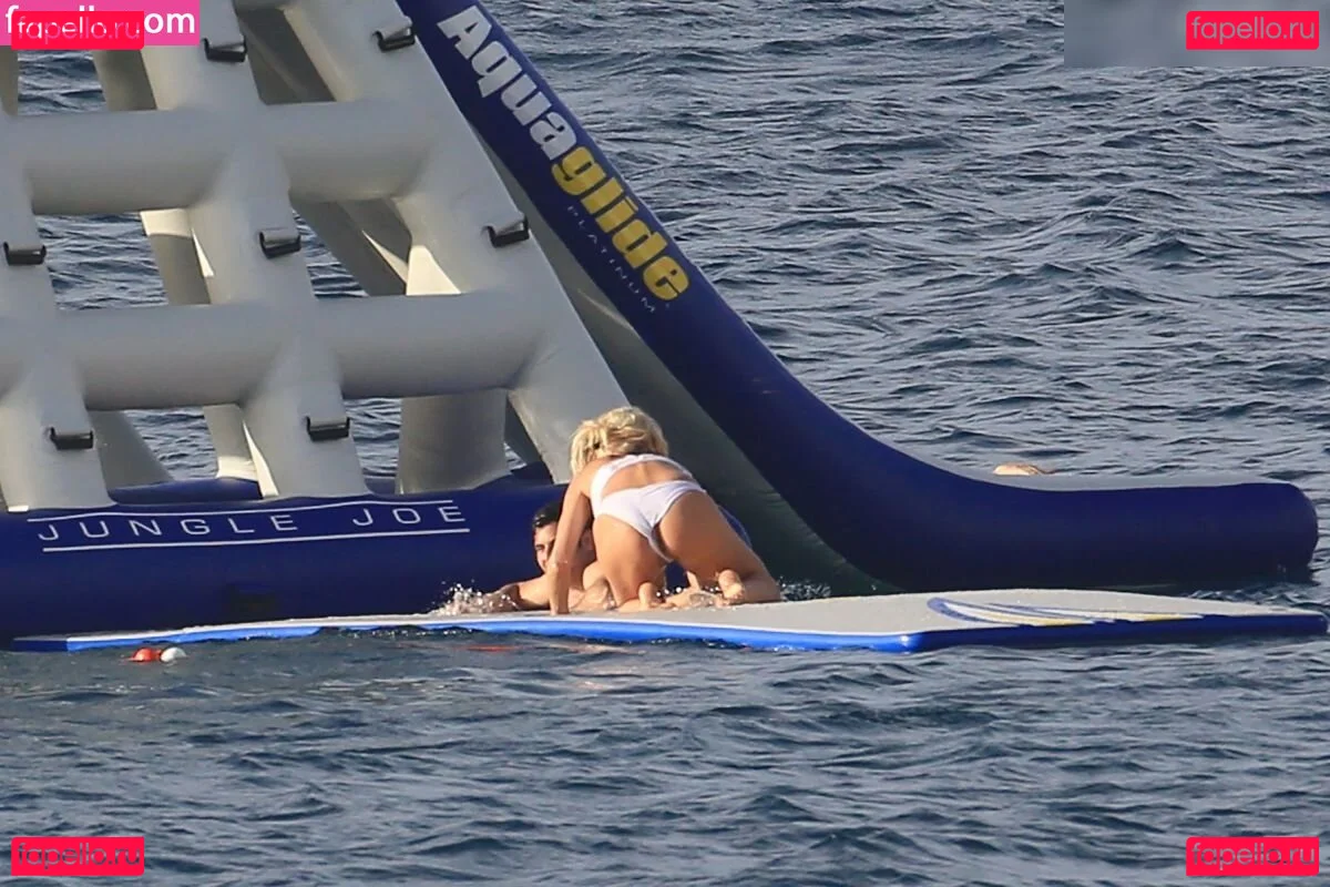 Victoria Silvstedt Onlyfans Photo Gallery 