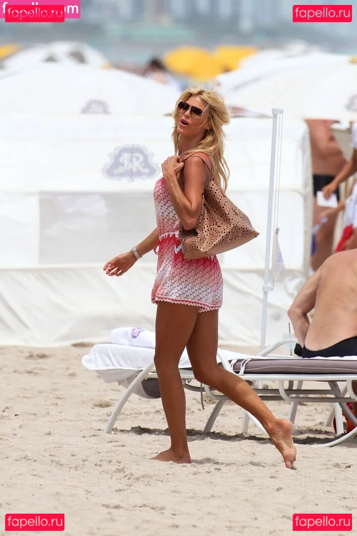 Victoria Silvstedt Onlyfans Photo Gallery 