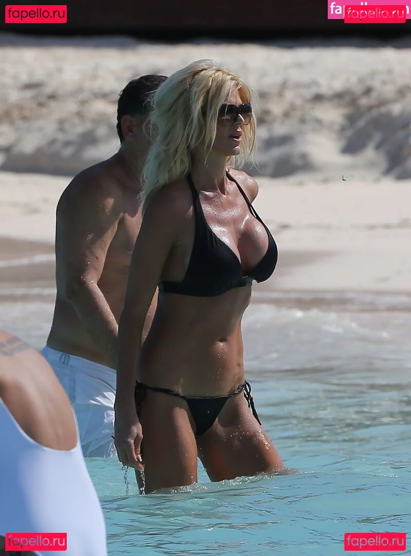 Victoria Silvstedt Onlyfans Photo Gallery 