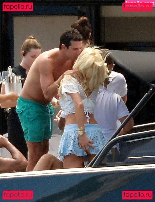 Victoria Silvstedt Onlyfans Photo Gallery 