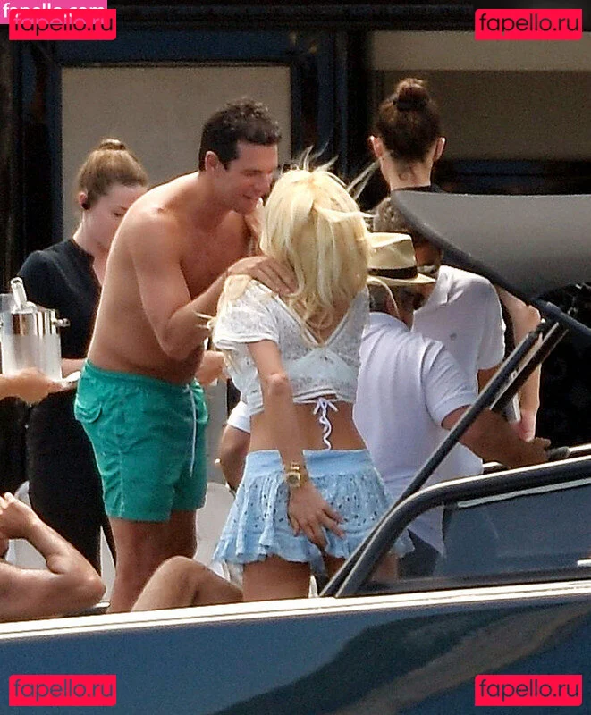 Victoria Silvstedt Onlyfans Photo Gallery 