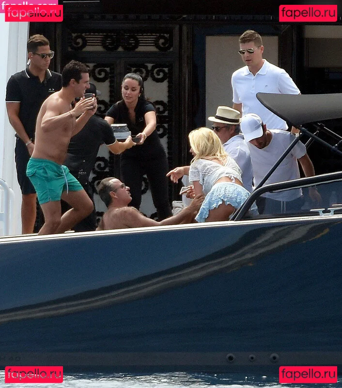 Victoria Silvstedt Onlyfans Photo Gallery 