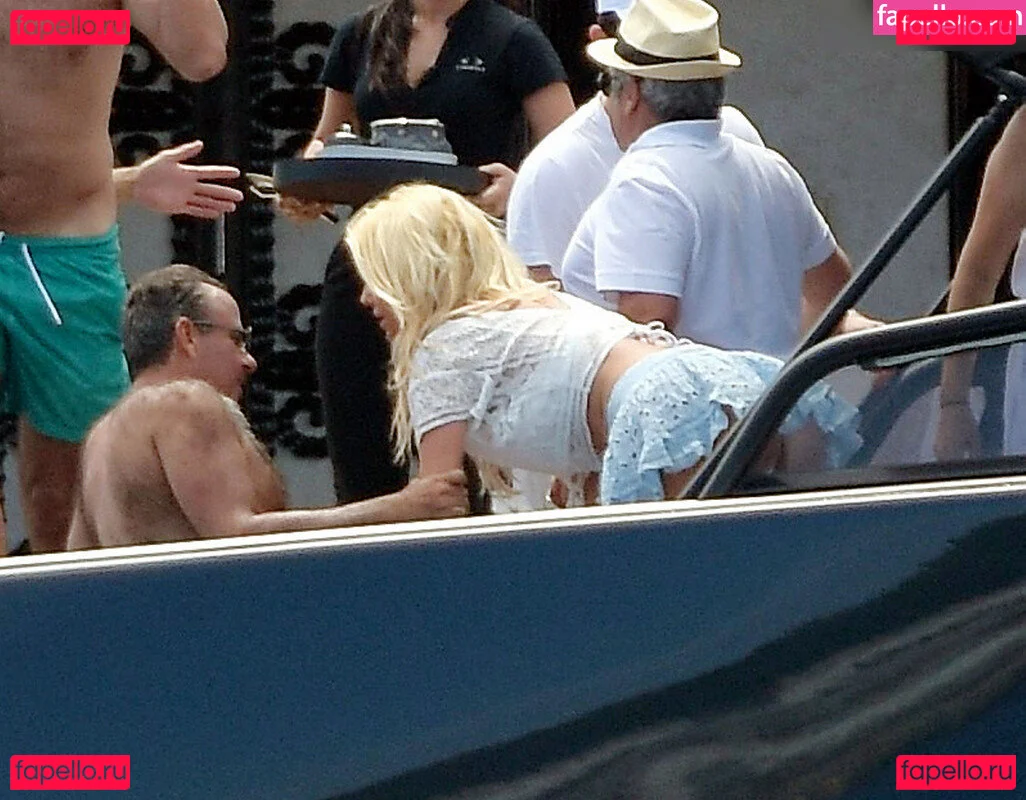 Victoria Silvstedt Onlyfans Photo Gallery 