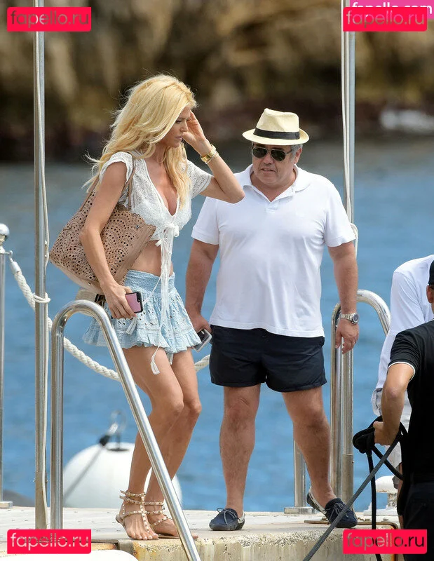 Victoria Silvstedt Onlyfans Photo Gallery 