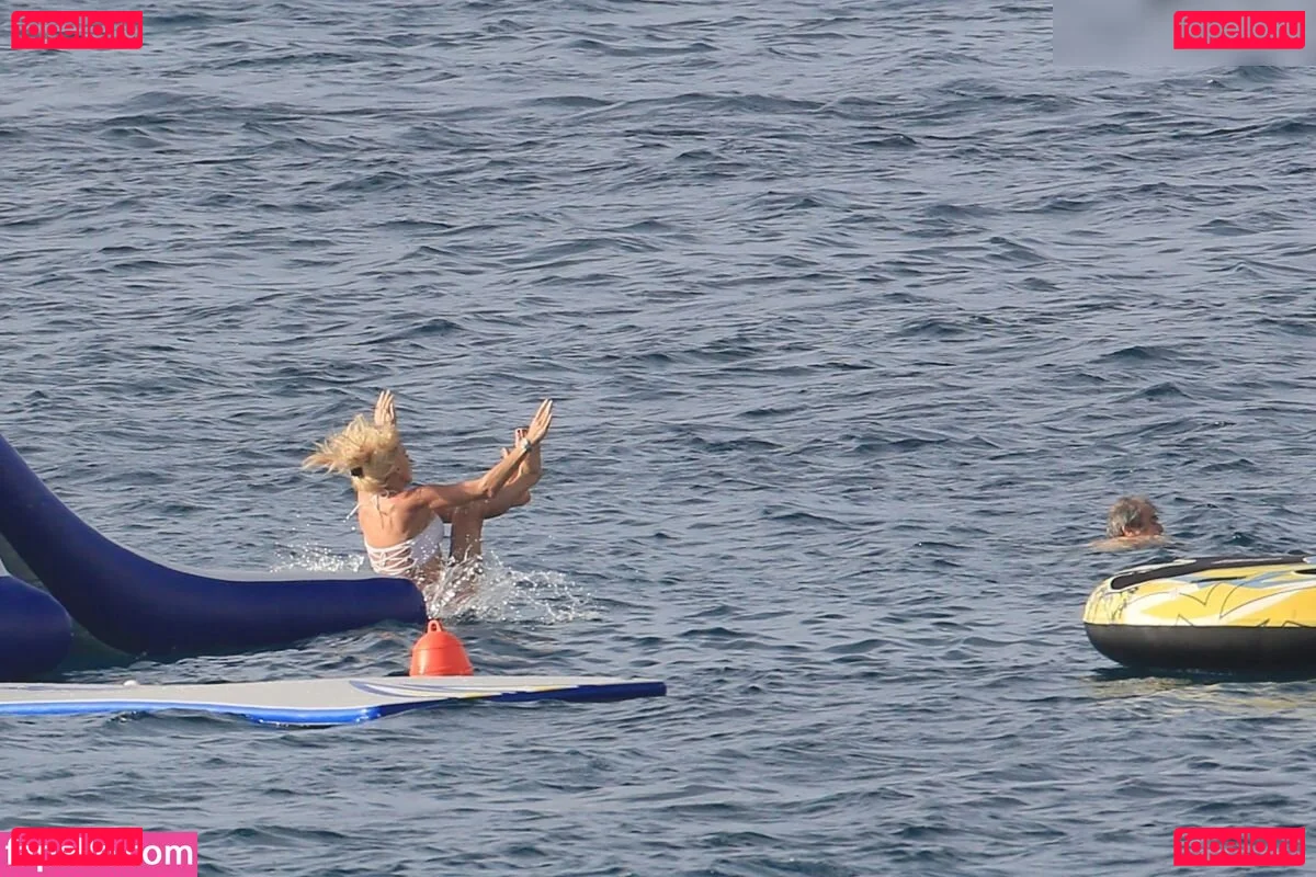 Victoria Silvstedt Onlyfans Photo Gallery 