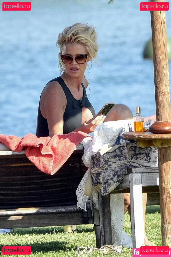 Victoria Silvstedt Onlyfans Photo Gallery 