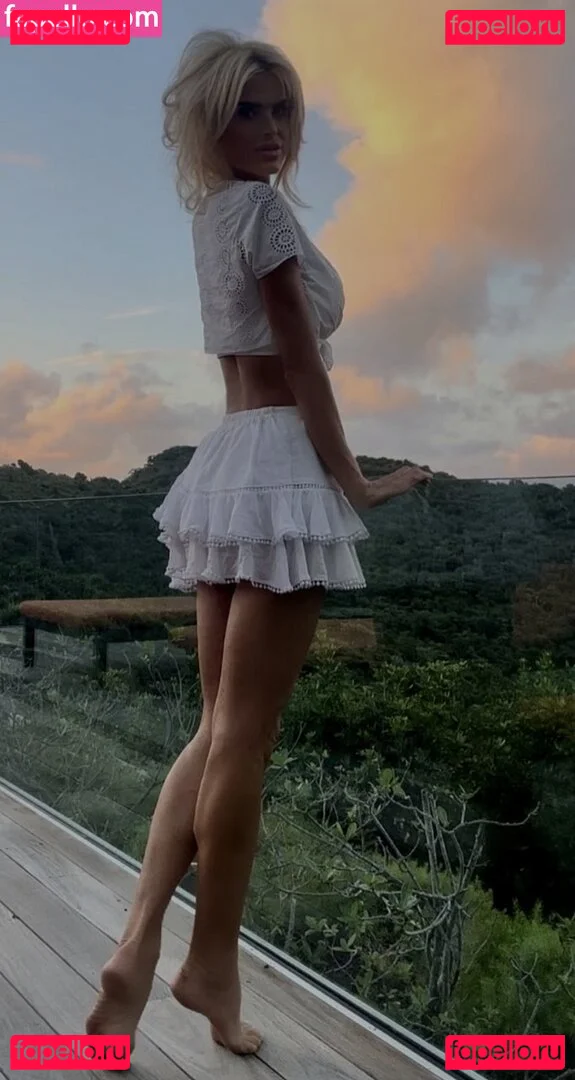 Victoria Silvstedt Onlyfans Photo Gallery 