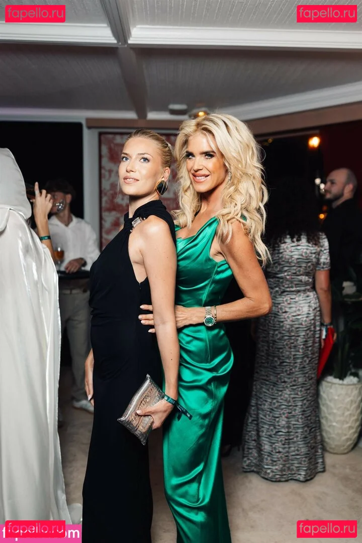 Victoria Silvstedt Onlyfans Photo Gallery 