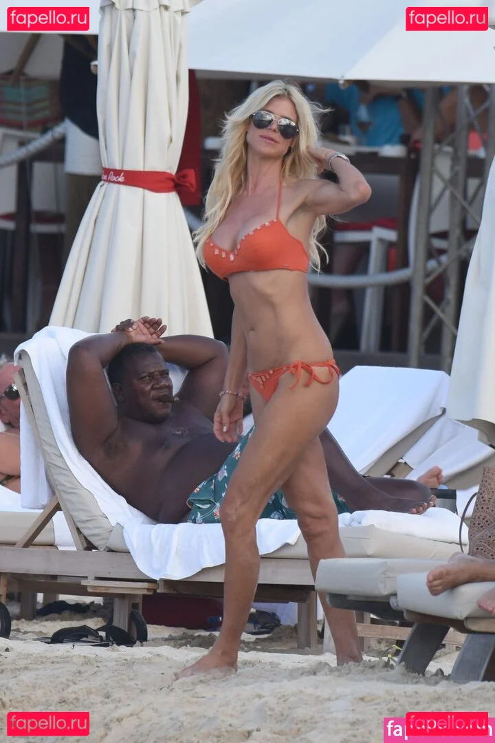 Victoria Silvstedt Onlyfans Photo Gallery 