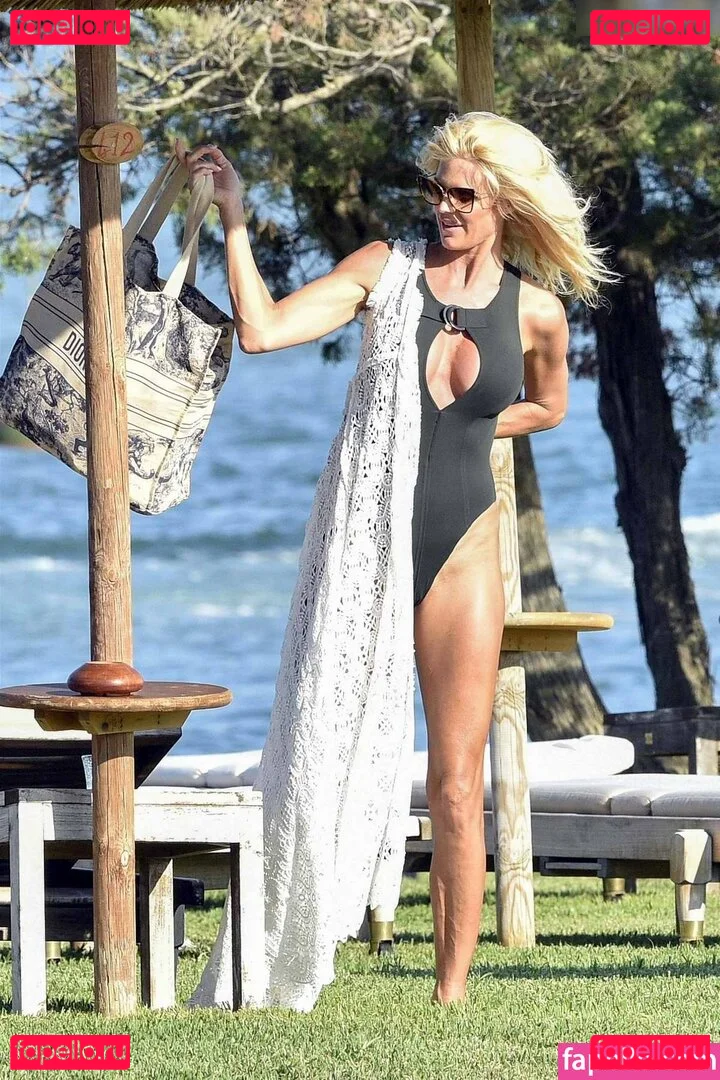 Victoria Silvstedt Onlyfans Photo Gallery 