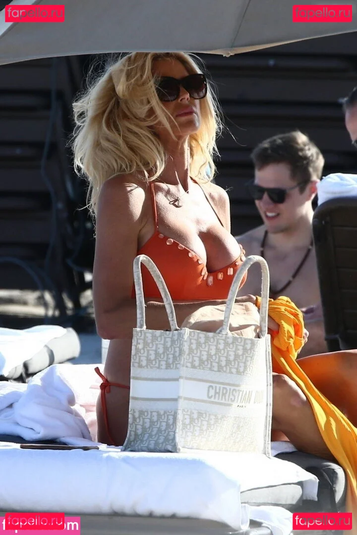 Victoria Silvstedt Onlyfans Photo Gallery 