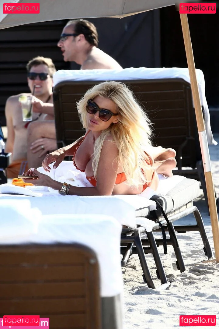 Victoria Silvstedt Onlyfans Photo Gallery 