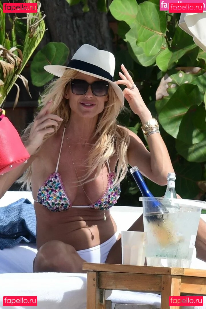 Victoria Silvstedt Onlyfans Photo Gallery 